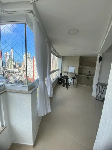 Locação Anual - Apartamento mobiliado com 3 dormitórios e 2 vagas - Balneário Camboriú