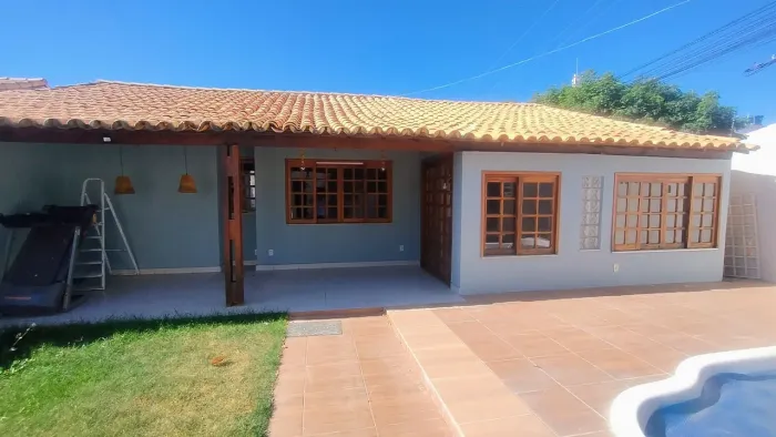 VENDO - CASA TÉRREA - 3/4 (SENDO 2 SUÍTES) - PISCINA - BAIRRO CAJUEIRO - JUAZEIRO-BA