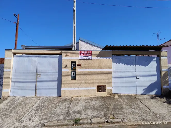 Vende-se ou troca-se está casa