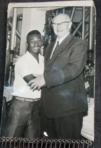 ÁLBUM COM FOTOS DO PELÉ