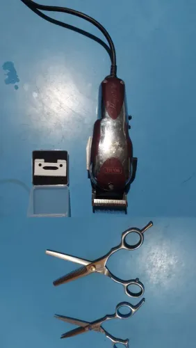 Máquina de Cortar Cabelo Wahl e tesouras