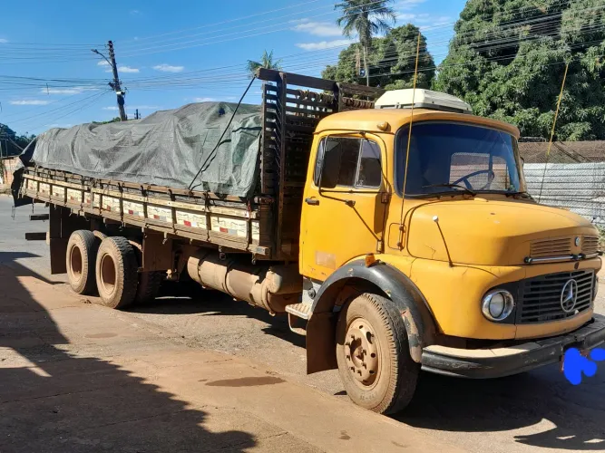 Caminhao pra fretes 
