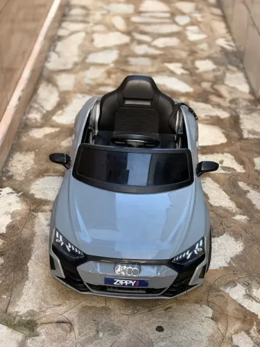 Carro elétrico infantil