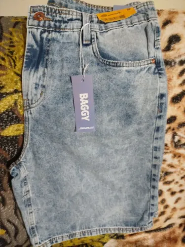 Vendo bermuda jeans nova número 46 masculino