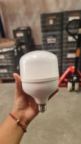 Lâmpada LED Bulbo 50W Alta Potência - R$ 20