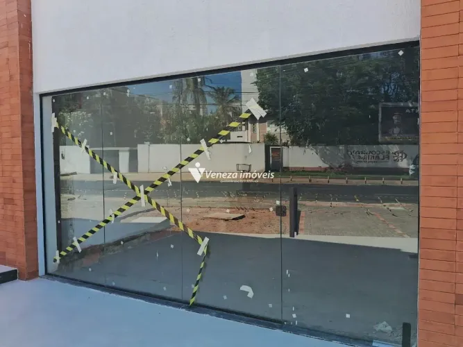 Sala Comercial na Avenida Lindolfo Monteiro para aluguel