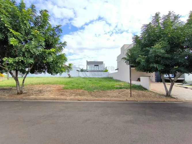 Terreno em condomínio à venda no bairro Residenciais Fazenda Itapema