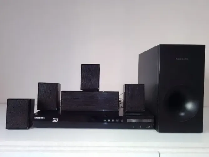Home Theater Samsung HT-E3500 Blu-ray 3D