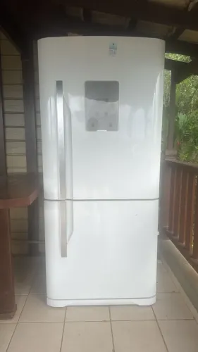 GELADEIRA ELECTROLUX 598 LITROS