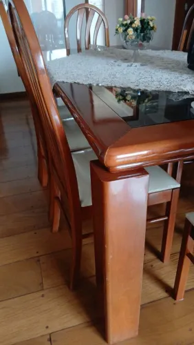 Sala de jantar em madeira ( está em Marília, SP) ACEITO PROPOSTA