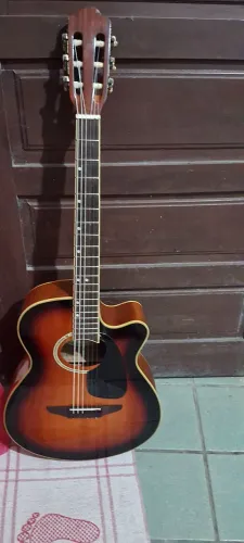 Violão Tagima Vegas Elétrico Encordoamento em Nylon, acompanha capa