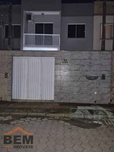 Sobrado para venda no bairro Santa Regina, em Itajaí, com 102m² e 2 quartos.