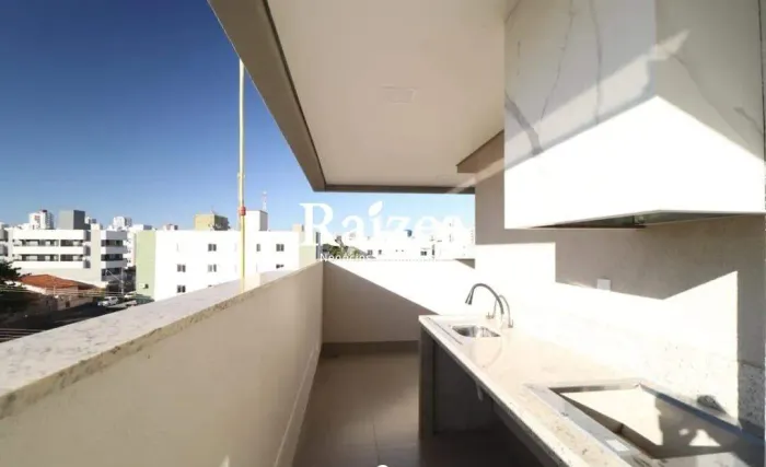 Apê de 82m² com Varanda Gourmet em L, Suíte e 2 Vagas no Santa Monica em Uberlândia