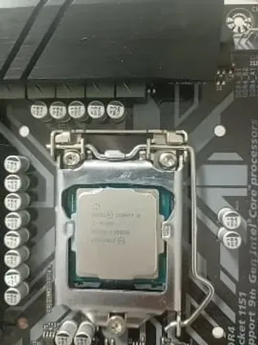 Lote Peças PC: I5 9400f + Corsair H45 + Placa Mãe Gigabyte Em Curto
