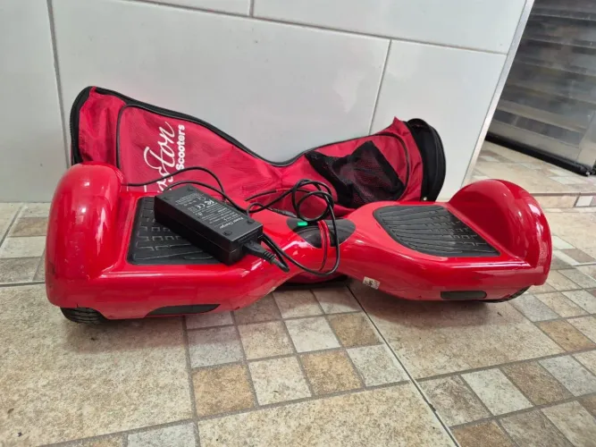 Hoverboard vermelho com som bluetooth com bateria nova + carregador e bolsa