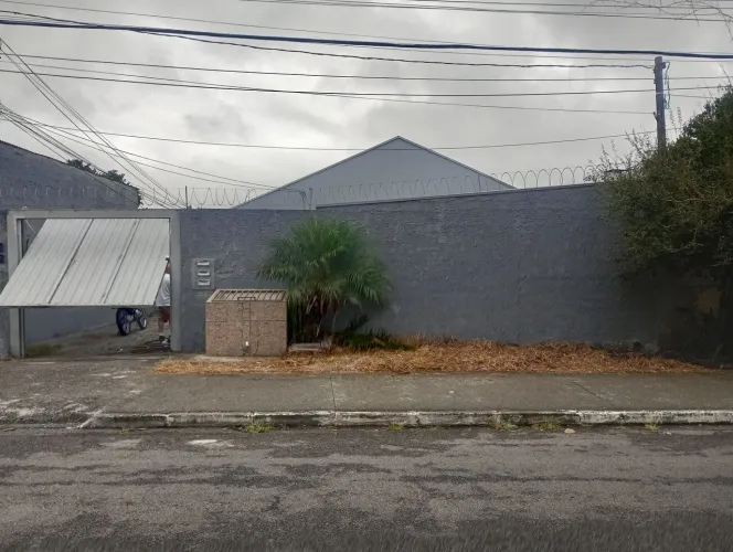 Aluga casa no Atuba