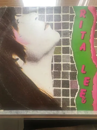 Disco de vinil do álbum "Saúde" de Rita Lee.