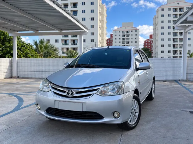 Toyota Etios XLS Sedan 1.5 Flex 16V 4P Mec. 2013
