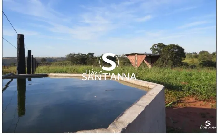 Vende-se fazenda Localizada em Campina Verde REF: FS20605A