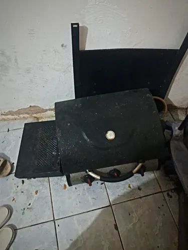 Vendo churrasqueira a gás