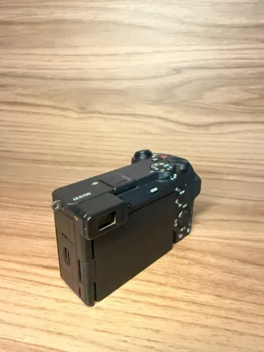 Sony a6700