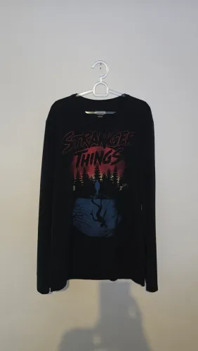 Camiseta Stranger Things Manga Longa