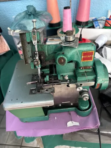 Vendo máquina semi industrial overlock GN1- 6