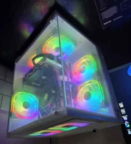 Computador Branquinho com placa boa