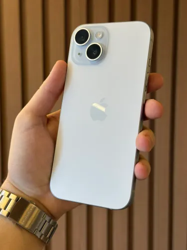 iPhone 15 AZUL CLARO SEMI NOVO EM ÓTIMAS CONDIÇÕES!!!