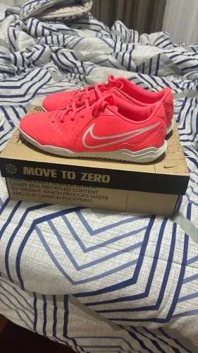 Chuteira Nike futsal tiempo legend 10