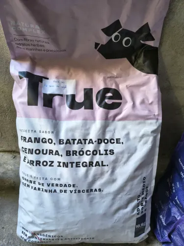 ração para cães de Frango, batata doce, cenoura e arroz integral - Marca True