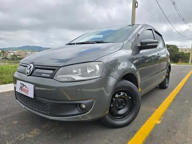 Volkswagen Fox Bluemotion 1.0 MI Total Flex 12V 5P 2014