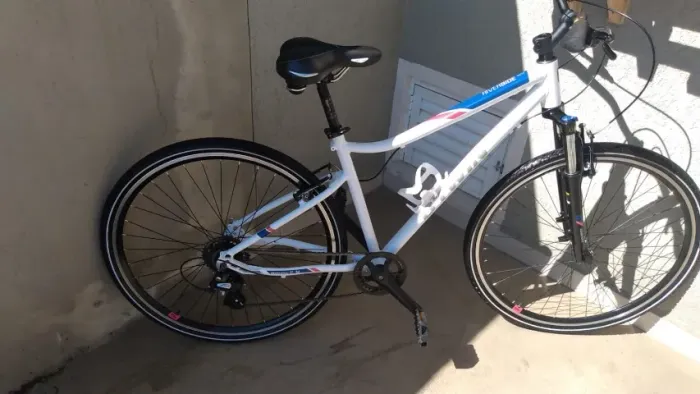 Bicicleta B-twin Riverside 520