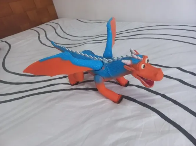 Dragão de brinquedo