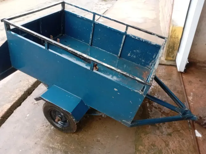 Vendo reboque para moto