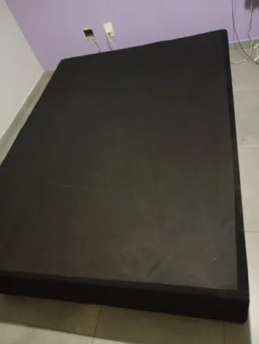 Cama box casal em ótimo Estado. Aceito proposta.