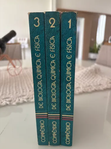 Compêndio de Biologia, Química e Física. Livros antigos com 3 volumes.