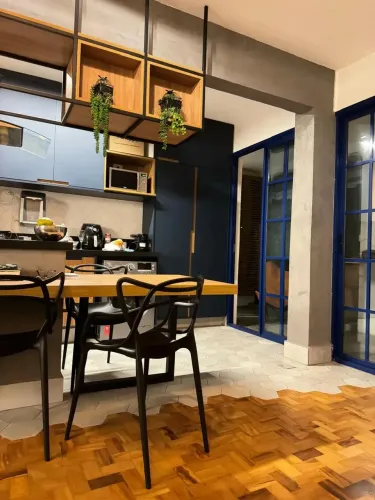 Apartamento para aluguel tem 104 metros quadrados com 2 quartos