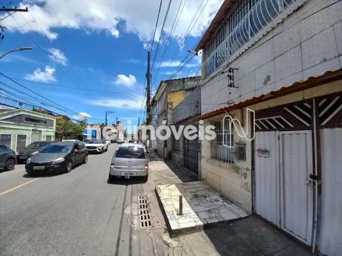 Casa 2 Pavimentos com 5 Quartos à Venda na Ribeira ( Cidade Baixa )