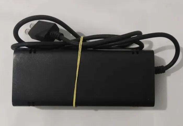 Fonte original Xbox 360 Slim