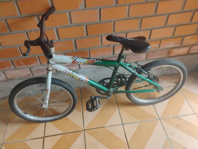 Vende se bicicleta