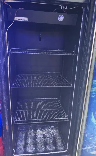 Expositor de refrigerante metalfrio 480L