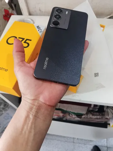 Realme c75