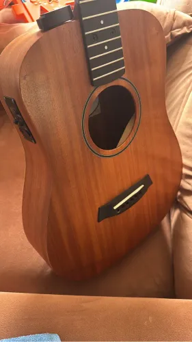 Violão Taylor baby bt2e