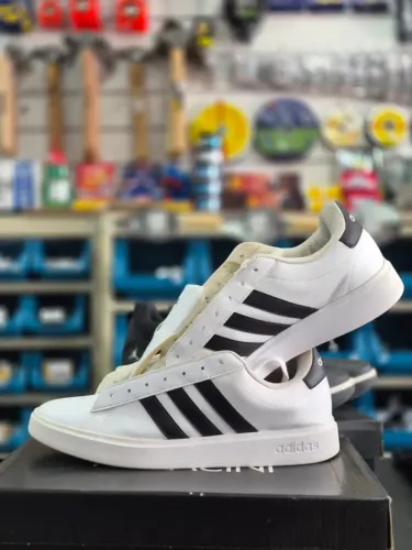     Tênis Adidas Branco Original Seminovo na Caixa
