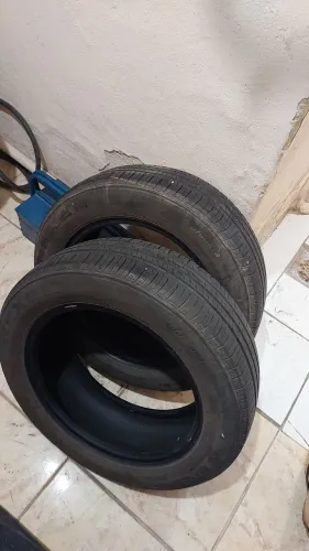 2 pneus 195/60R16 Nexen