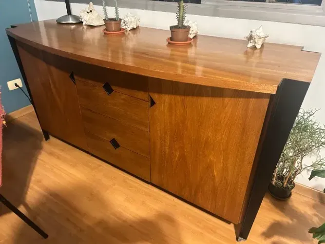 Buffet vintage para sala de jantar, 4 gavetas e duas portas, em freijó, marca Arredamento