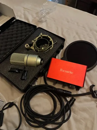 Kit Studio microfone mxl interface áudio focusrite 