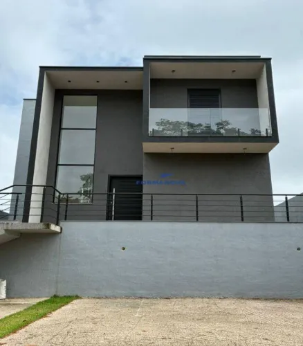 Casa com 3 dormitórios e quintal amplo à venda, 121 m² Cotia/SP
