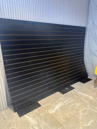 Painel Caneletado MDF com ganchos 